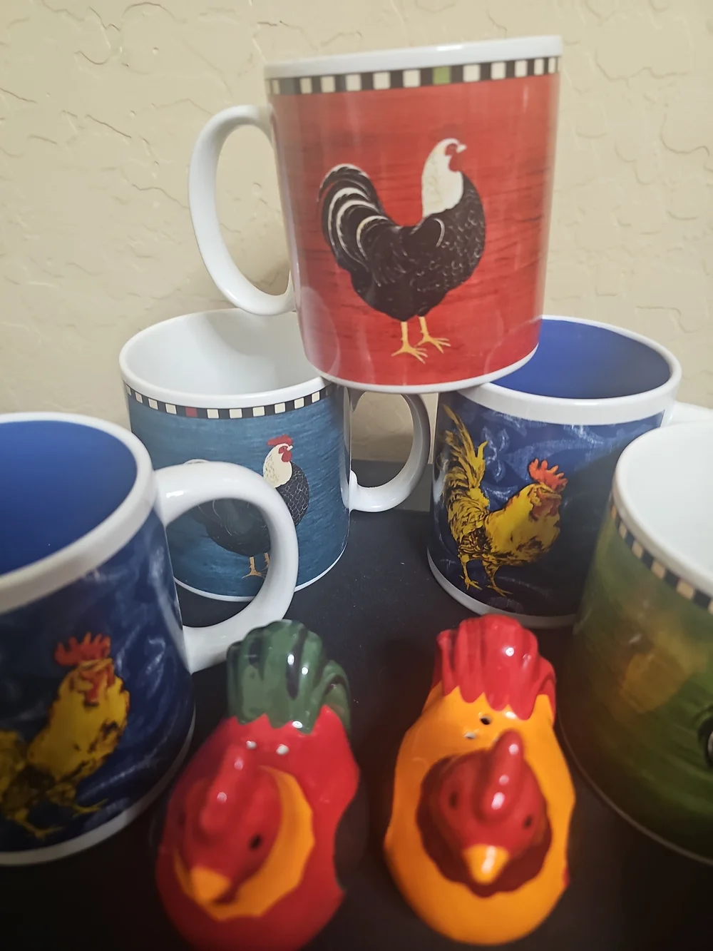 Rooster Kitchen Mug Set with Ceramic Hen Decor
